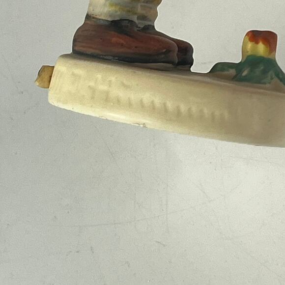 Vintage 1983 Hummel Figurine Goebel Little Gardener #74 TMK-5 Girl Watering Can - Picture 10 of 11